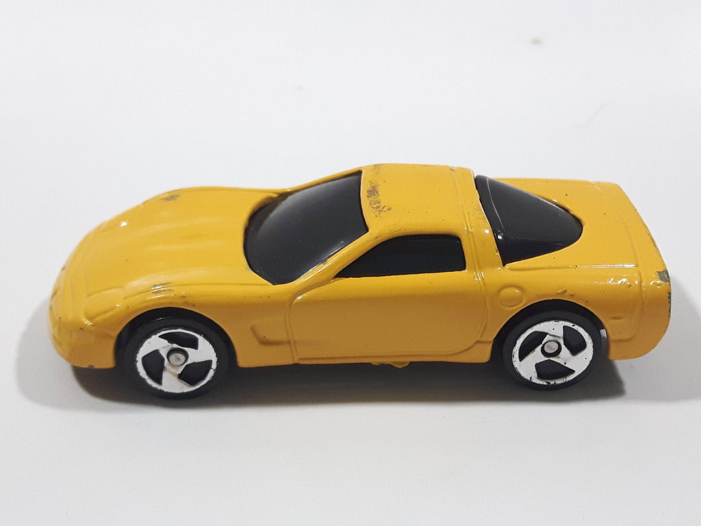 2000 Hot Wheels Corvette Yellow Die Cast Toy Car Vehicle McDonald's Ha ...