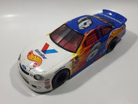 1997 Hot Wheels Pro Racing NASCAR #6 Mark Martin Valvoline Ford Taurus White and Blue 1/24 Scale Die Cast Toy Race Car Vehicle
