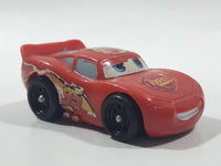 2006 Disney Pixar Cars Lightning McQueen #95 Red Plastic Die Cast Toy Car Vehicle L4104