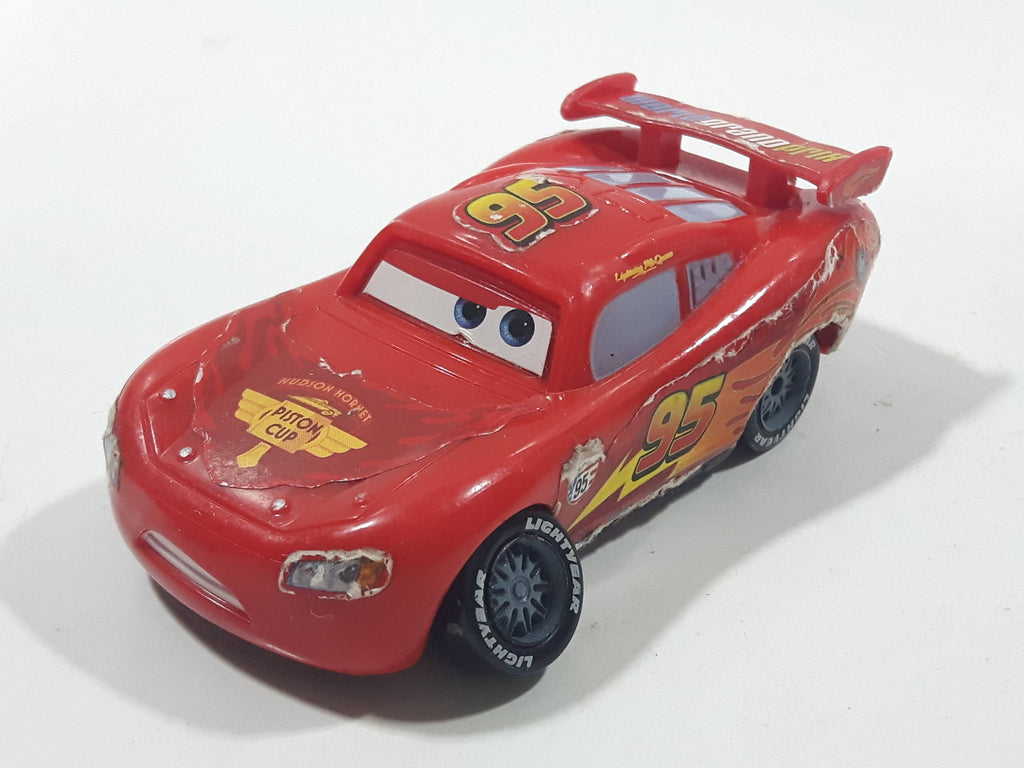 2011 Disney Pixar Lightning McQueen #95 Red Plastic Toy Car Vehicle X0 ...