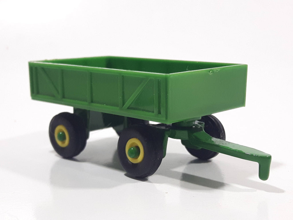 Ertl John Deere Green and Yellow Farm Hay Wagon Trailer Die Cast and P