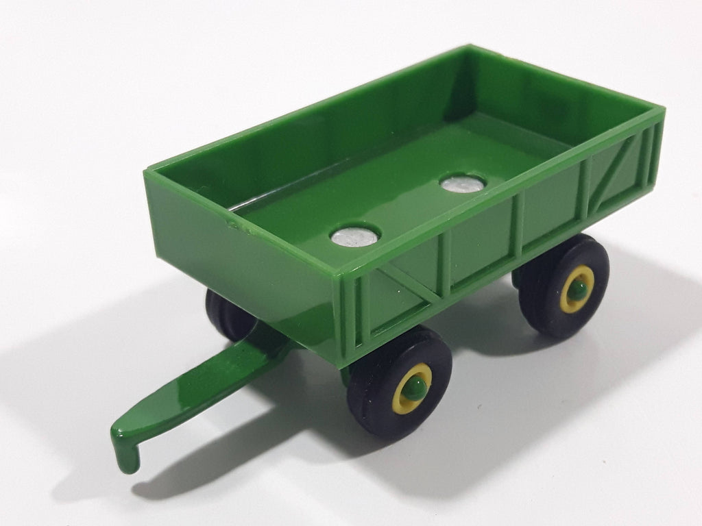 Ertl John Deere Green and Yellow Farm Hay Wagon Trailer Die Cast and P