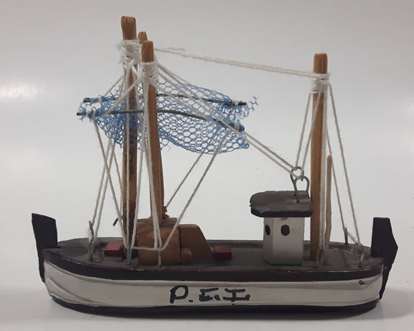 Model Ships – Treasure Valley Antiques & Collectibles