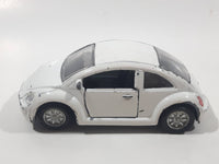 Volkswagen Beetle White Die Cast Toy Car Vehicle with Opening Doors