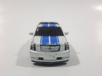 Maisto 2007 Cadillac Escalade EXT #7 White Die Cast Toy Car Vehicle Missing Rear Tires