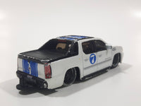 Maisto 2007 Cadillac Escalade EXT #7 White Die Cast Toy Car Vehicle Missing Rear Tires