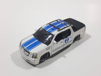 Maisto 2007 Cadillac Escalade EXT #7 White Die Cast Toy Car Vehicle Missing Rear Tires