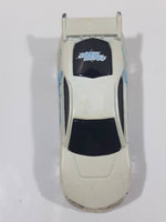 Maisto Street Speeder "Fresh Paint" White Die Cast Toy Car Vehicle