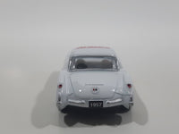 Kinsmart 1957 Chevrolet Corvette AC Delco White Pull Back Die Cast Toy Car Vehicle