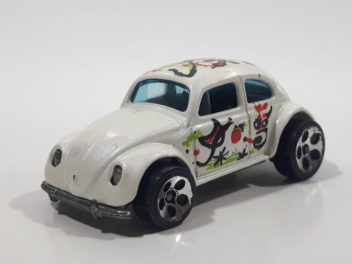 1998 Hot Wheels Artistic License 1953-57 Volkswagen VW Bug White Die C ...