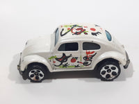 1998 Hot Wheels Artistic License 1953-57 Volkswagen VW Bug White Die Cast Toy Car Vehicle