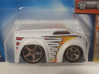 2004 Hot Wheels First Editions Blings Dairy Delivery Van White Die Cast Toy Car Vehicle New in Package