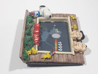 1999 Golden Brand Peanuts Snoopy 3D Resin Picture Photo Frame 5 1/4" x 7"