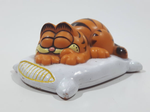 Vintage 1978 1981 United Features Syndicate Garfield Laying Sleeping On A White Pillow 2 1/2" Long PVC Toy Figure Made in Hong Kong