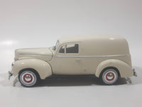 Motor Max No. 68065 1940 Ford Sedan Delivery Cream White 1:24 Scale Die Cast Toy Car Vehicle with Opening Hood and Rear Door 7 3/4" Long