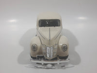 Motor Max No. 68065 1940 Ford Sedan Delivery Cream White 1:24 Scale Die Cast Toy Car Vehicle with Opening Hood and Rear Door 7 3/4" Long