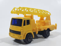 Maisto Yellow Ladder Service Truck Yellow Die Cast Toy Car Construction Equipment Machinery Vehicle