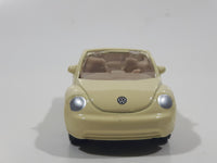 Maisto Volkswagen New Beetle Converible Light Yellow Beige Die Cast Toy Car Vehicle