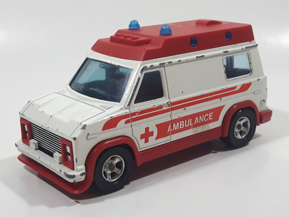 Vintage Majorette Ambulance White and Red 1/36 Scale Die Cast Toy Car ...