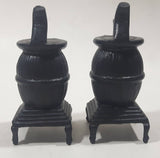 Vintage Black Pot Belly Cook Stove Shaped Plastic 3 3/4" Tall Salt and Pepper Shaker Set Made in Hong Kong