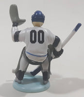 2002 DecoPac Big League Promotions Ice Hockey Player #00 Goalie 2 1/2" Tall Plastic Toy Figure