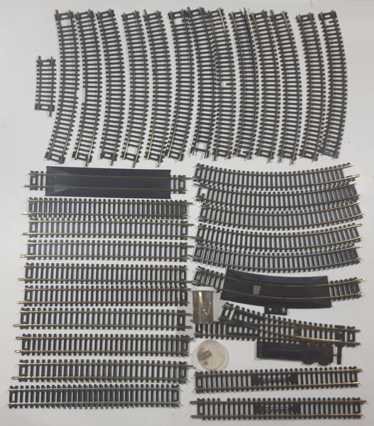 Tyco HO Scale Model Railway Track Mixed Lot of Straight Curved and Others 9" Sections Made in Austria 33 Pieces