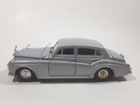 Polistil S 34 Rolls Royce Silver Cloud 1/30 Scale Die Cast Toy Car Vehicle with Opening Doors, Hood, and Trunk Missing Parts