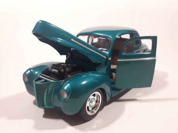 Ertl American Muscle Sb 1/18 - Ford Coupé 1940 Barrio Rod Azul Ertl American Muscle Sb 1/18 - Ford Coupé 1940 Barrio Rod Azul