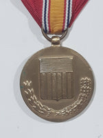 Vintage Military US National Defense Service Award Medal GI Issue