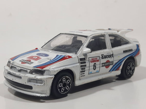 Burago Ford Escort RS Cosworth White 1/43 Scale Die Cast Toy Car Vehicle