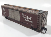 HO Scale Santa Fe A.T.S.F. 10529 Reefer Box Car Brown Toy Train Car Vehicle