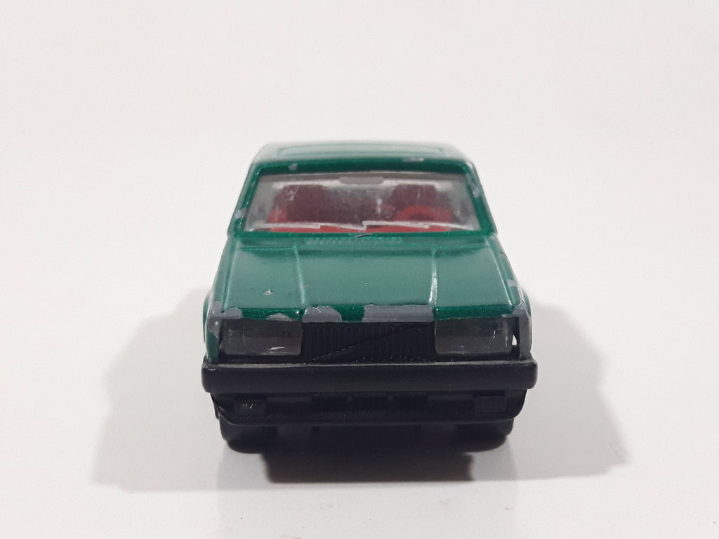 Miniature Volvo 760 GLE Vintage MC TOY échelle 1:64 - Modèle Métal Années 80