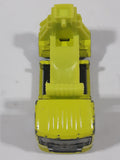 2010 Matchbox Construction Trucks Cement Mixer 2006 Fluorescent Yellow Die Cast Toy Car Vehicle