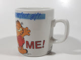 1978 United Features Syndicate Jim Davis Garfield The Perfect Gift Me! 3 3/8" Tall Ceramic Coffee Mug Cup