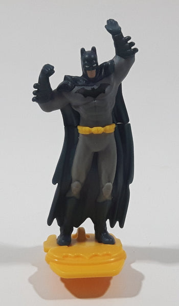 2020 Kinder Surprise DC Comics Justice League Batman 2 5/8" Tall Toy Action Figure