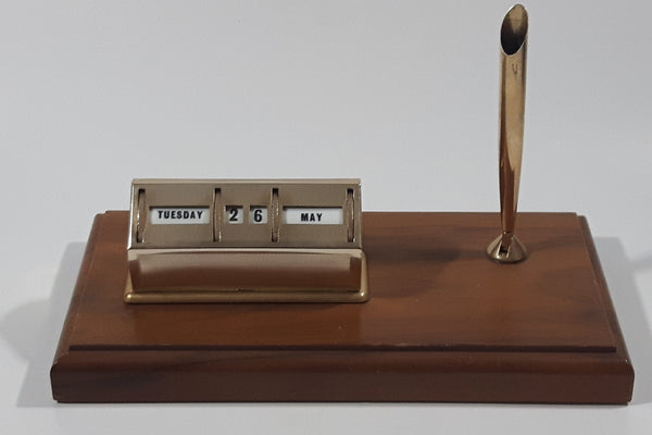 Vintage Sheaffer Gold Tone Metal Perpetual Calendar Date Day Desk Top Pen Holder Set on Wood Base