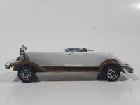 Unknown Brand Antique Classic Car White with Brown Fenders Die Cast Toy Car Vehicle