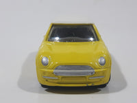 Motor Max No. 6057 2001 Mini Cooper Yellow with White Roof Die Cast Toy Car Vehicle