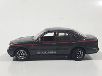 1998 Matchbox Street Cruisers Mercedes-Benz E-Class Dark Grey Die Cast Toy Car Vehicle