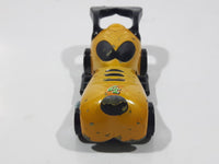 2001 Hasbro Disney Wild Racers Pluto Yellow Die Cast Toy Car Vehicle