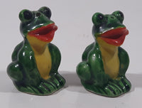 Vintage Green Frog Shaped 2" Tall Ceramic Salt and Pepper Shaker Set with Cork Bottoms Made in Japan
