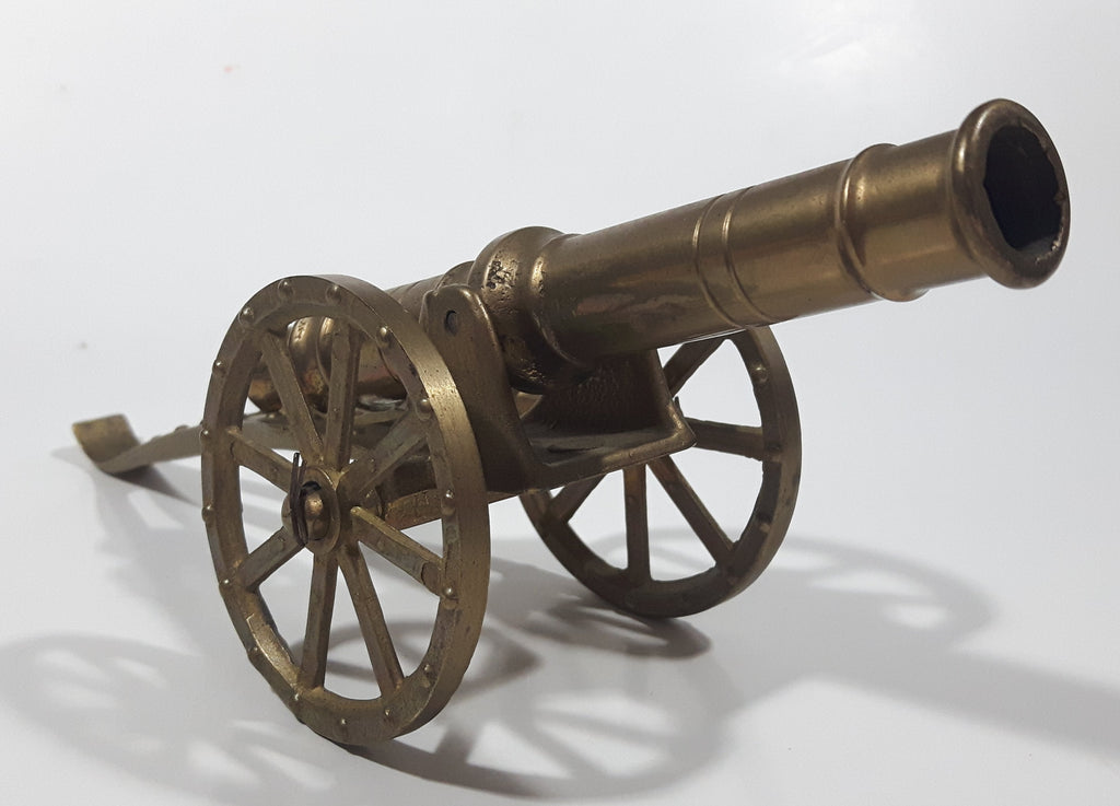 Vintage Civil War Style Field Cannon 9