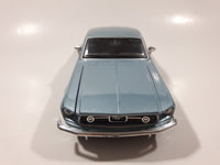 Maisto Special Edition 1967 Ford Mustang GT Metallic Light Blue 1/24 Scale Die Cast Toy Car Vehicle with Opening Doors and Hood