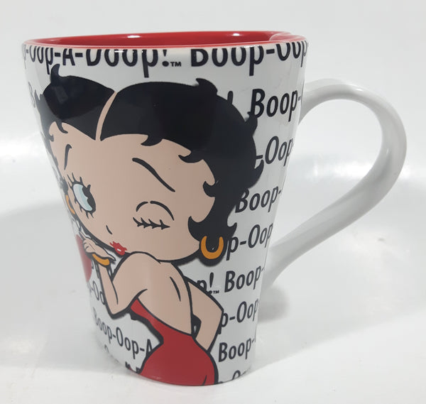 2016 King Features Syndicate Fleischer Studios Universal Studios Betty Boop 4 1/2" Tall Heart Shaped Ceramic Coffee Mug Cup