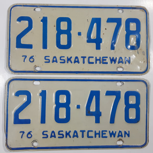 Set of Matching Vintage 1976 Saskatchewan Blue Lettering White Vehicle License Plate Metal Tags 218 478