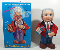 1960s Jouet Vintage Barman Blushing Willy Tin Toy avec 1960s Jouet Vintage Barman Blushing Willy Tin Toy avec