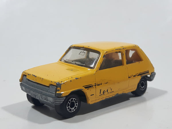 Vintage 1980 Lesney Matchbox Superfast No. 21 Renault 5TL Yellow Die Cast Toy Car Vehicle with Opening Rear Hatch