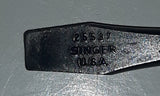 Vintage Singer 25537 Black Metal Sewing Machine Screw Driver Made in U.S.A.