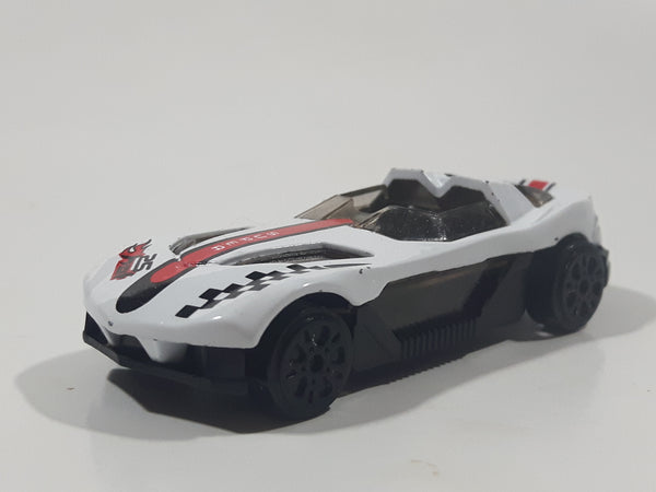 Unknown Brand Super Hot 25 White Die Cast Toy Car Vehicle