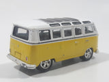 2002 Johnny Lightning Volkswagen 21 Window Bus Yellow Die Cast Toy Car Vehicle